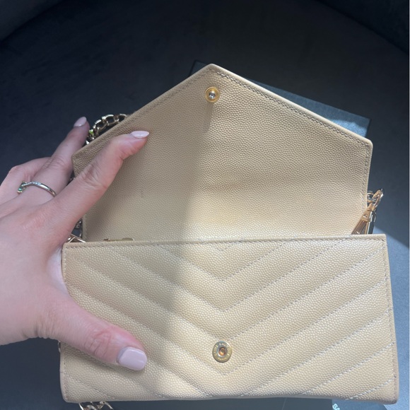 Beige YSL cassandre wallet on chain - Picture 5 of 13
